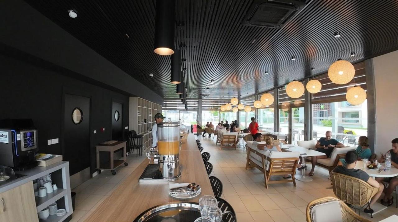 Ibis Styles Mayotte Aeroport Pamandzi ภายนอก รูปภาพ