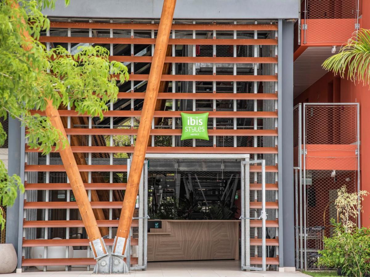 Ibis Styles Mayotte Aeroport Pamandzi ภายนอก รูปภาพ