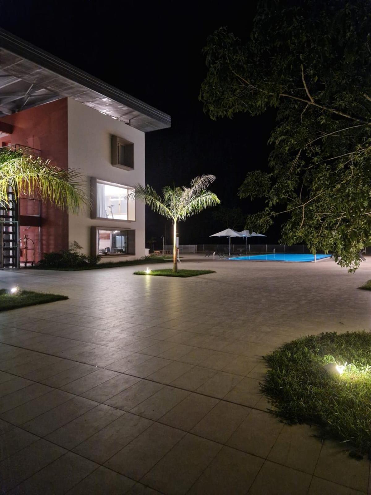 Ibis Styles Mayotte Aeroport Pamandzi ภายนอก รูปภาพ