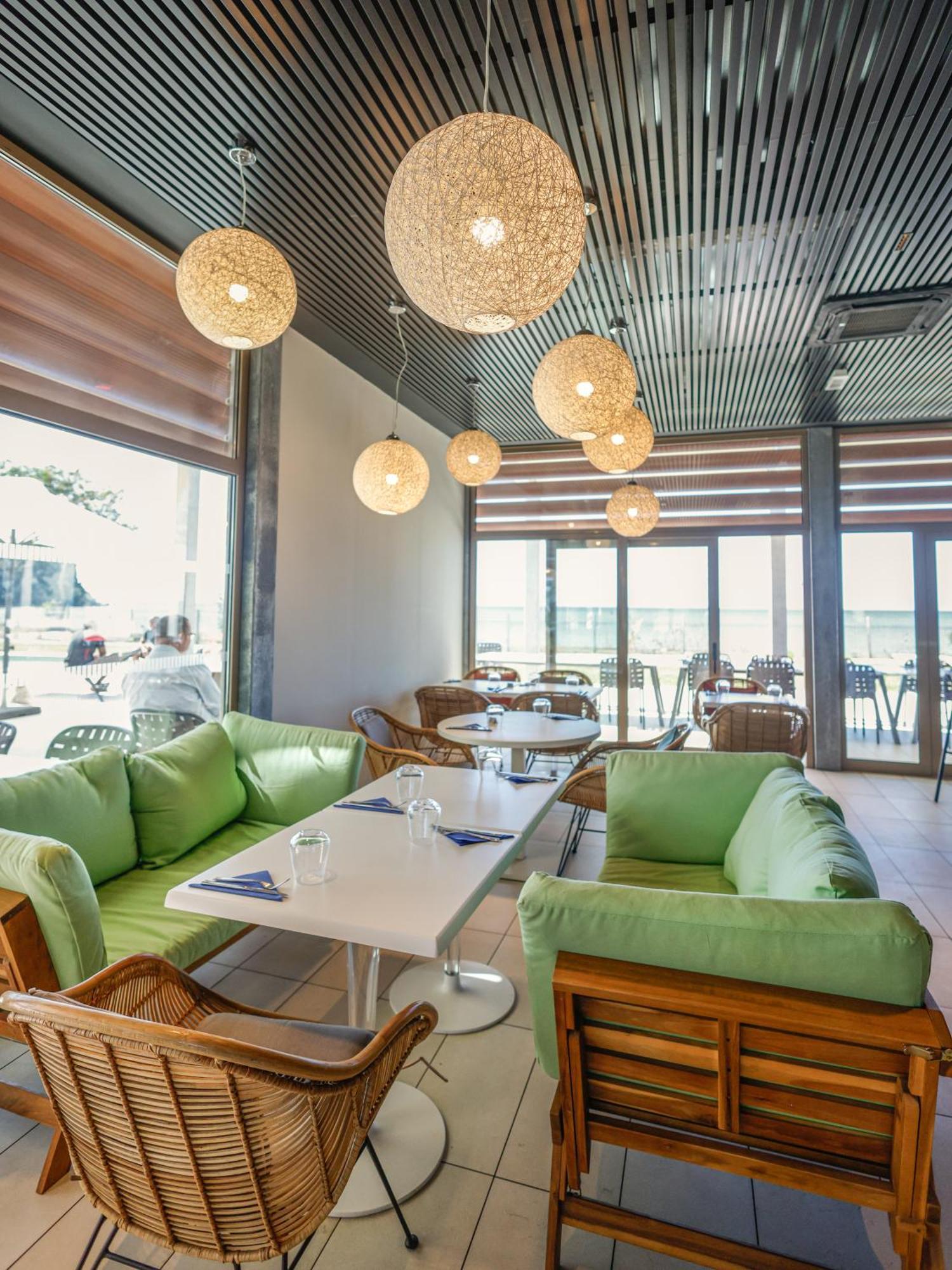 Ibis Styles Mayotte Aeroport Pamandzi ภายนอก รูปภาพ